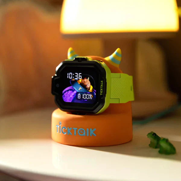 What a Kids Smartwatch Really Costs in 2026: Plans, Contracts and Carriers
