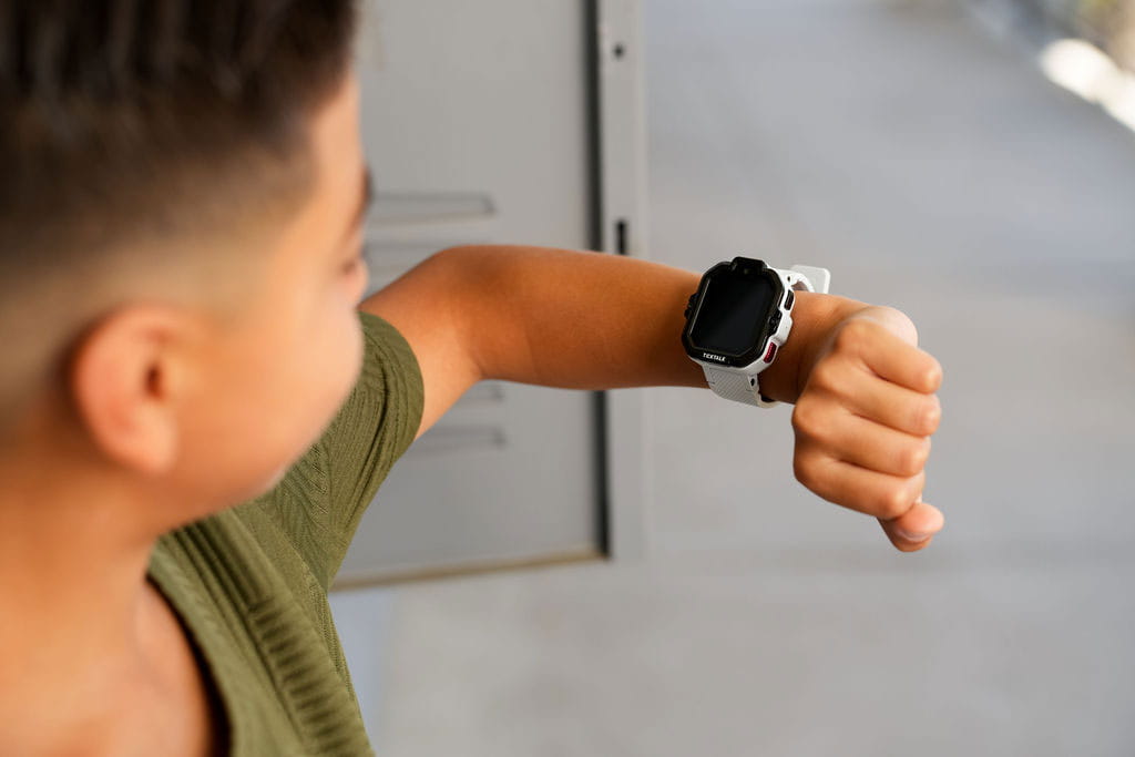 How to Use Your Child’s Smartwatch to Coordinate Pickups, Playdates, and After-School Activities
