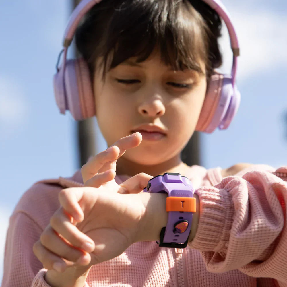 How to Make Sure Your Child Can Always Reach You in an Emergency